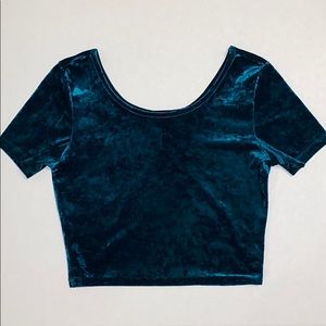 emerald green velvet women’s crop top